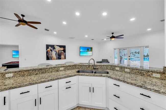 Building Photo - 6300 SW 190th Ave