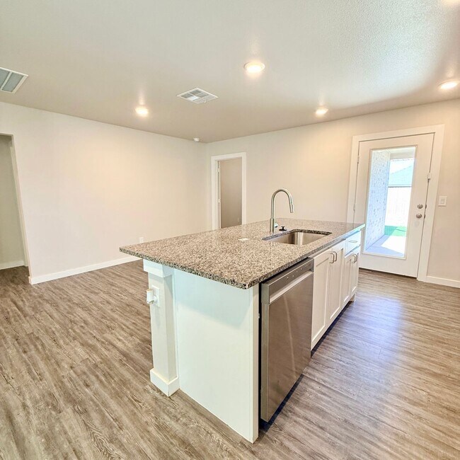 Building Photo - 1/2 Off First Months Rent! - 3 Bedroom 2 Bath Home Available Now In Elm Meadows!