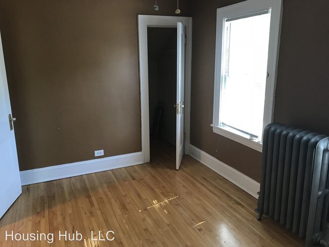 Building Photo - 3 br, 1 bath House - 3250 Humboldt Ave N