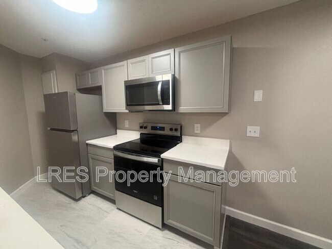 Building Photo - 958 Salt Pond Pl