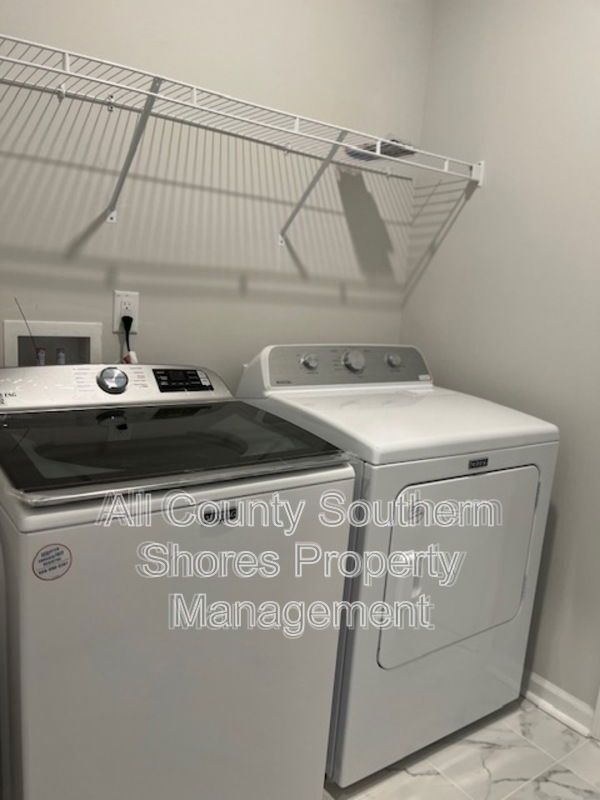 Building Photo - 5692 Whitebark Dr