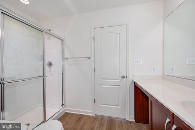 Building Photo - 192 Ludgate Mnr