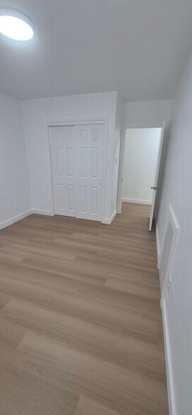 Building Photo - 8258 Rodney St