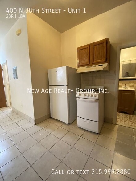 Building Photo - 400 N 38th St