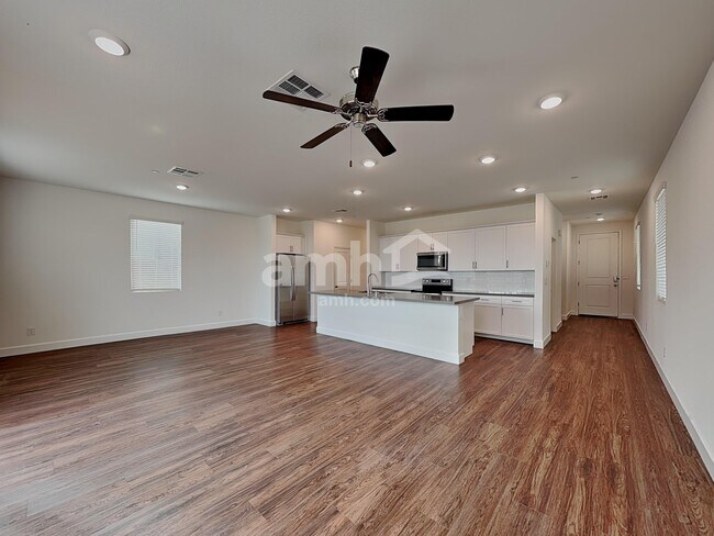 Building Photo - 3328 Blodwen St