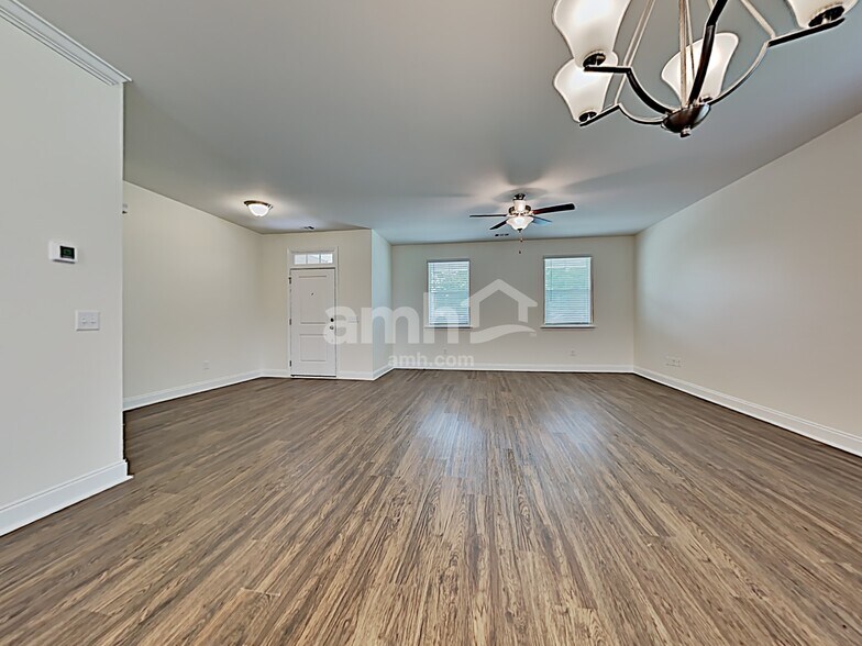 Building Photo - 106 Parkside Blvd