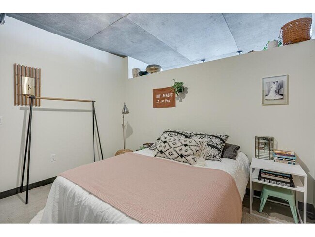 Building Photo - 730 N 4th St