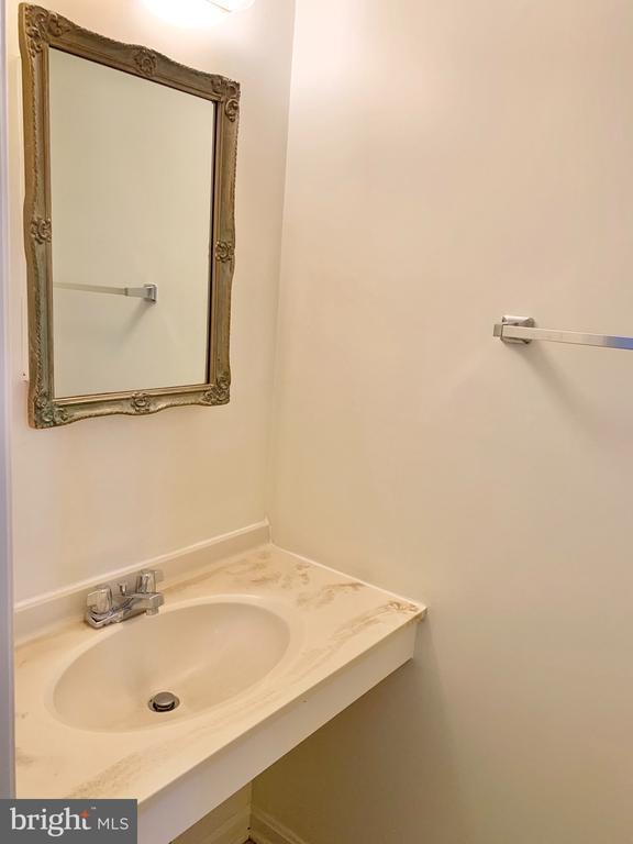 Building Photo - 1557 Dunterry Pl