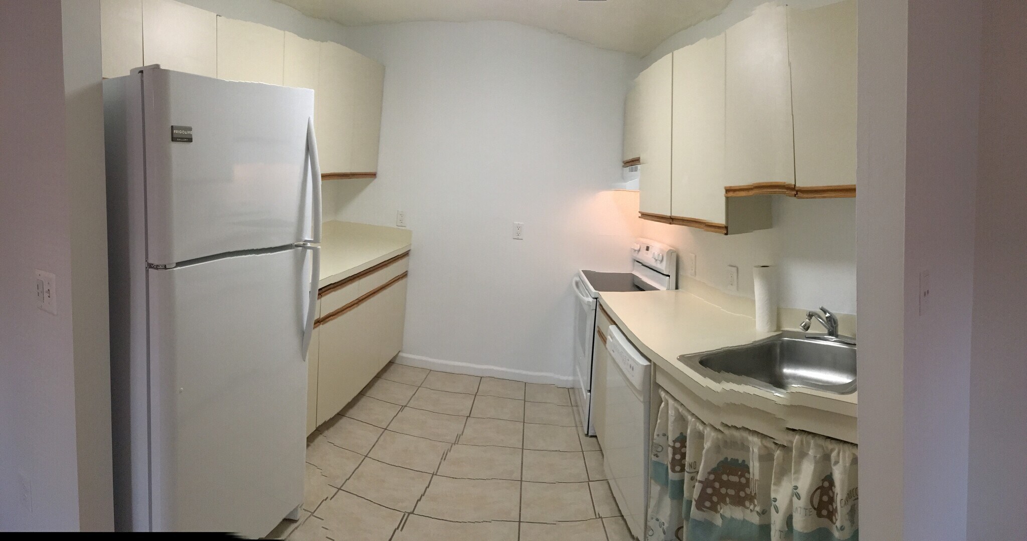 Building Photo - 450 Somerset Ave