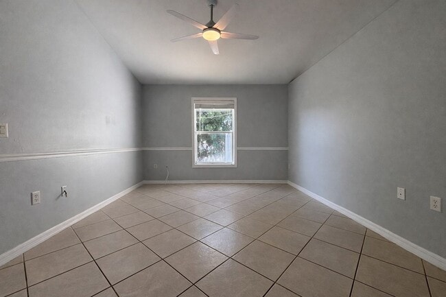 Building Photo - 3216 SW 7th Pl