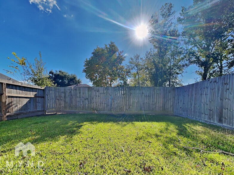 Building Photo - 4826 Paula St