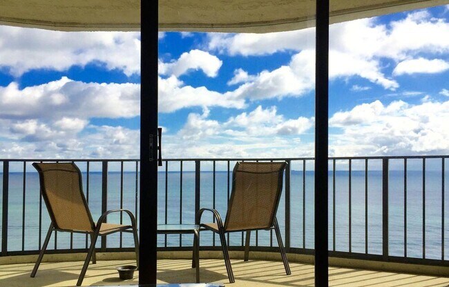 Building Photo - 5420 N Ocean Dr