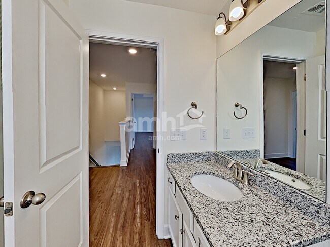 Building Photo - 5205 Lake Maxwell Dr