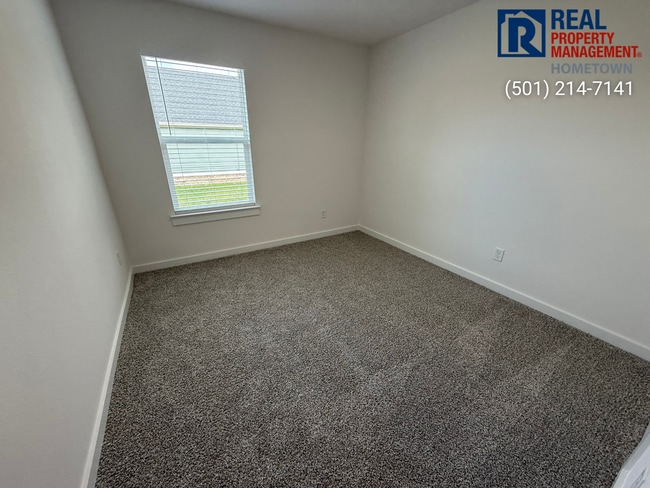 Building Photo - 4340 Sloan Dr