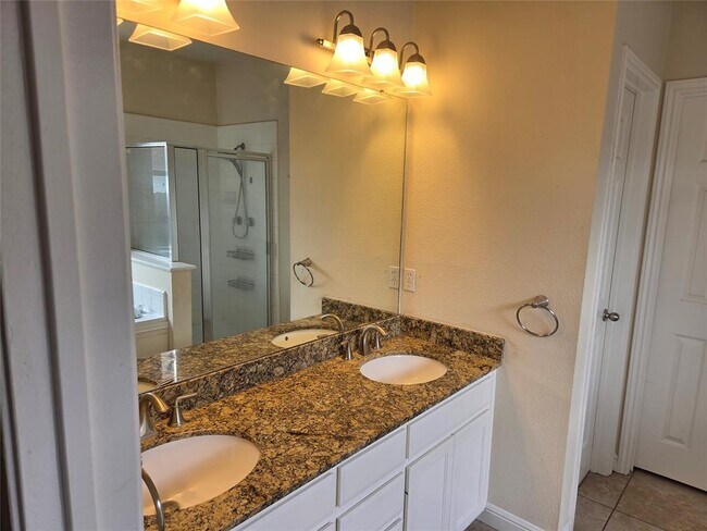 Building Photo - 607 Meadow View Dr