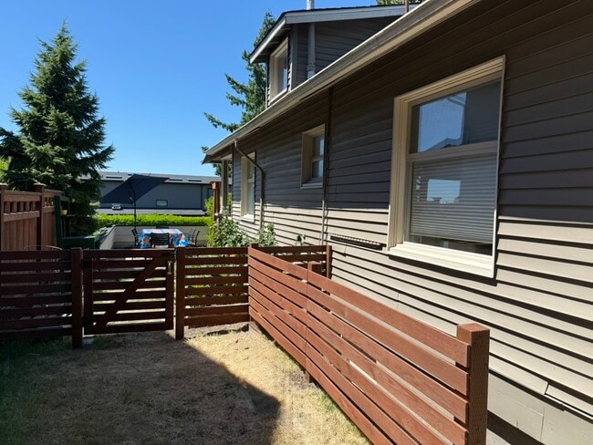 Building Photo - 8202 41st Ave SW