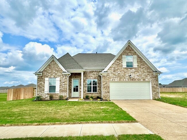 Building Photo - 130 Primrose Ln