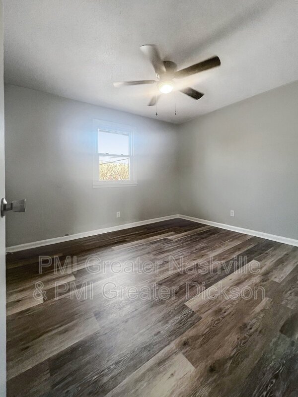 Building Photo - 542 Ashe Ave