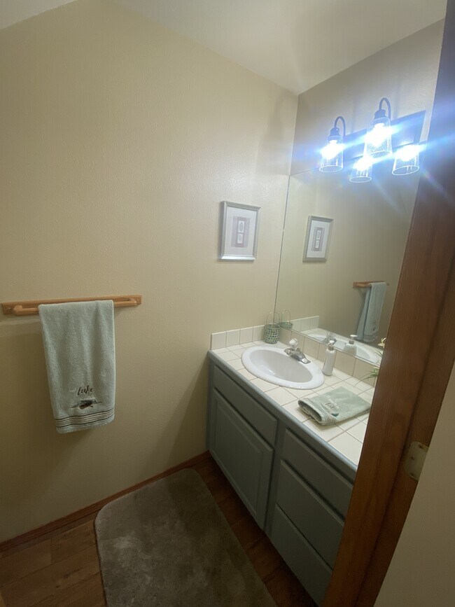 Building Photo - 1728 Mohican Dr