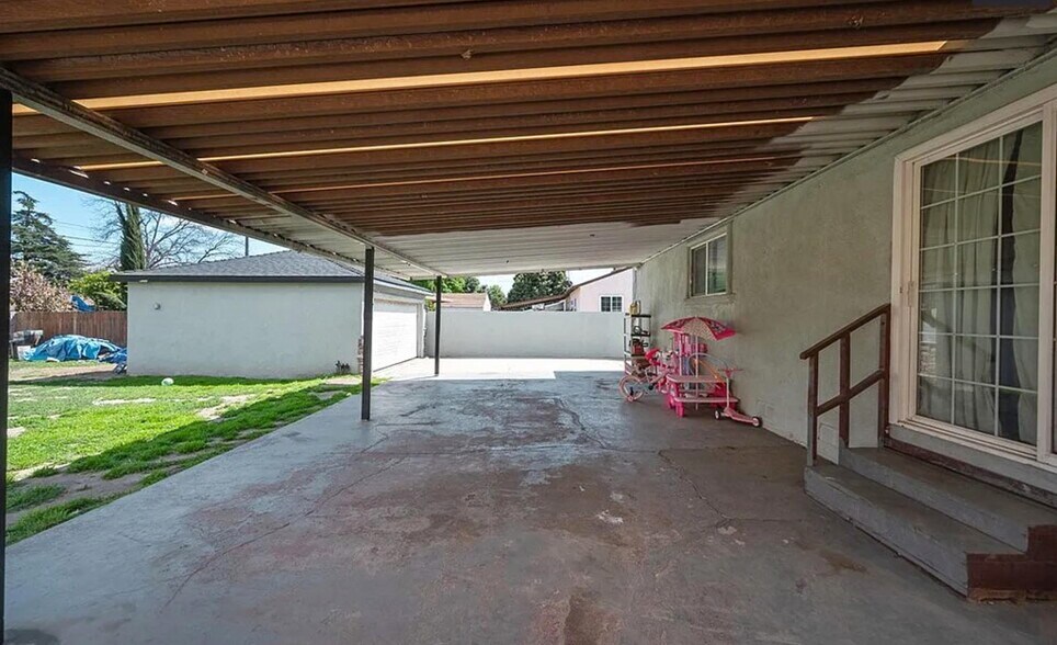 Building Photo - 2146 S Towne Ave