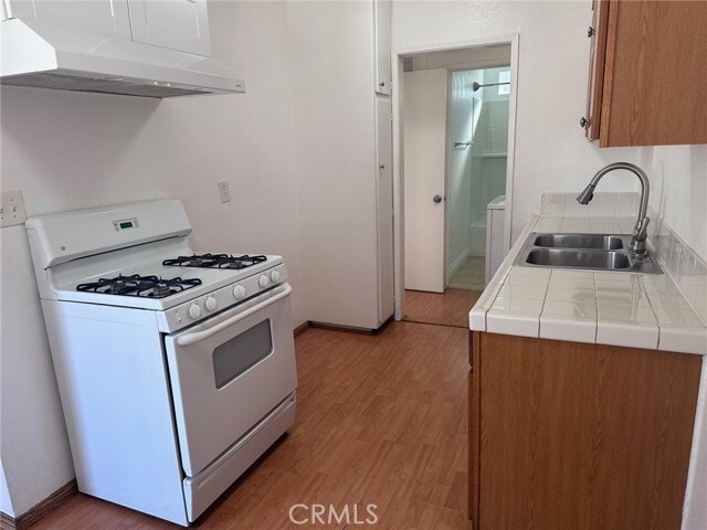 Building Photo - 318 E Walnut St