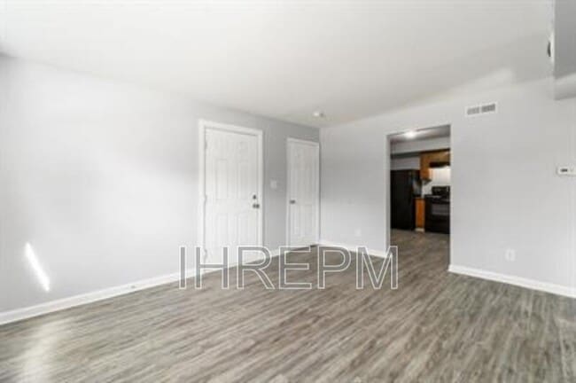 Building Photo - 272 Powell Cir