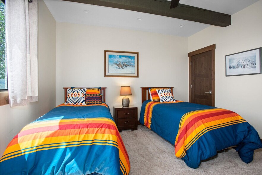 Building Photo - 2275 Storm Meadows Dr