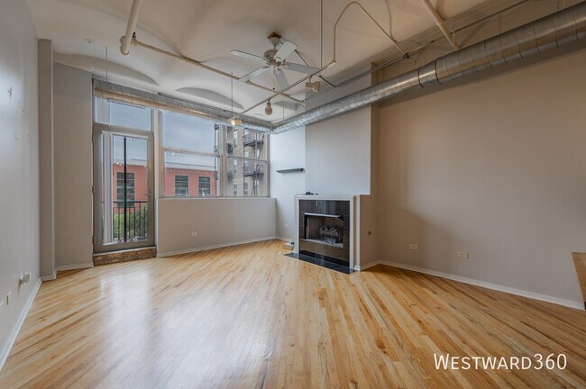 Building Photo - 500 S Clinton St