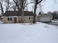 Building Photo - Available Feb 1 | Updated 2+ Bedroom Home w/ Loft & Garage – Brooklyn Park