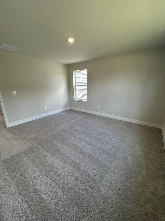 Building Photo - 469 Gravenstein Ln