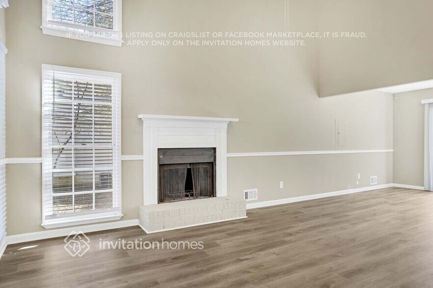 Building Photo - 2991 Brooks Dr