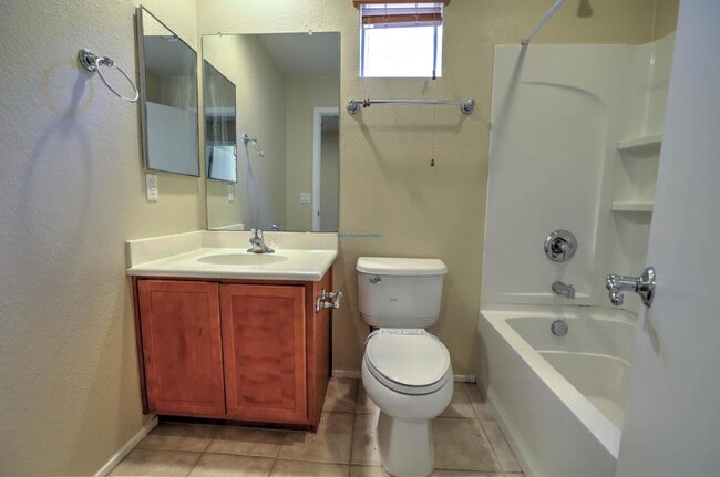 Building Photo - 5793 Cedar Ridge Rd