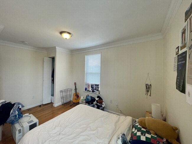 Building Photo - 56 Cedar St