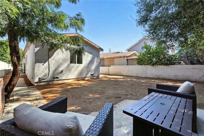 Building Photo - 5841 Arroyo Dr