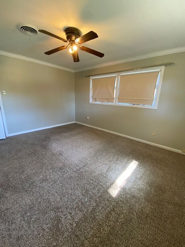 Building Photo - 5231 16th St