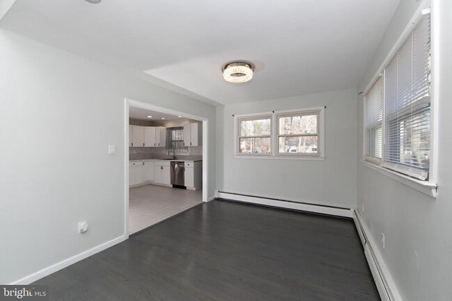 Building Photo - 332 Woodbine St