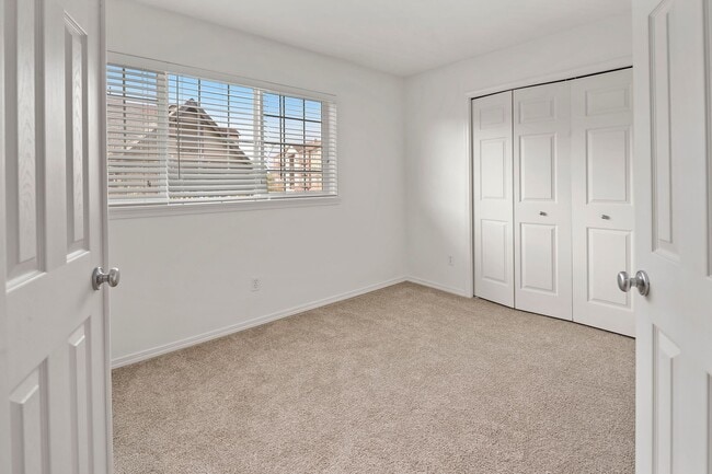 Building Photo - 1611 SW San Mateo Terrace
