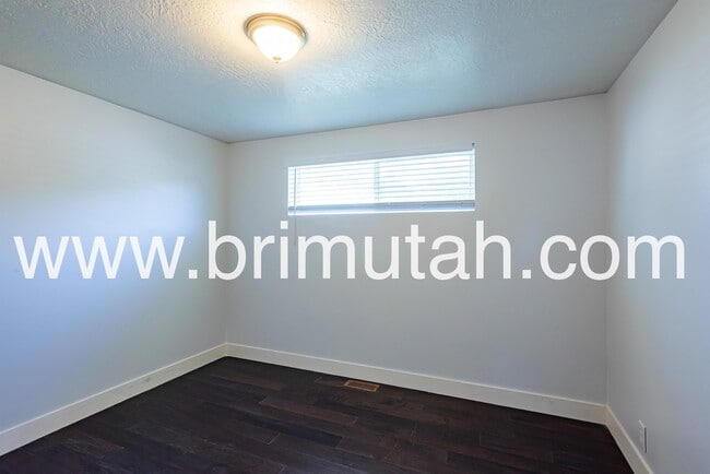 Building Photo - 1313 E 8425 S