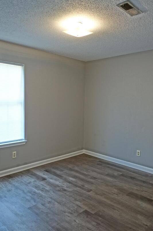 Building Photo - 13916 Sandhurst Dr SW