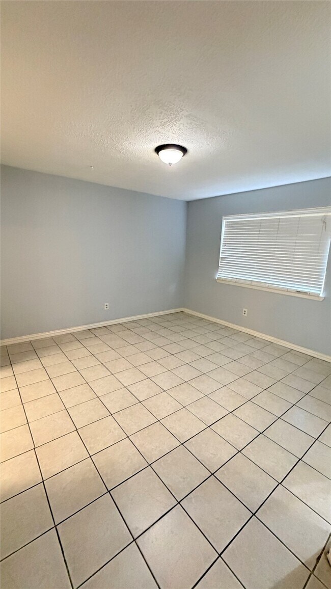 Building Photo - 15911 Alta Mar Dr