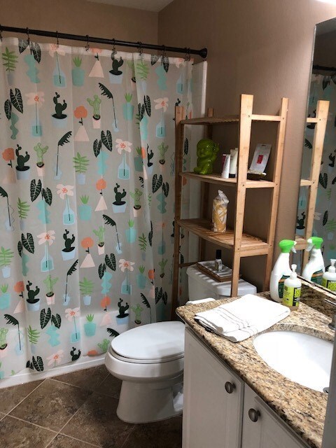 Building Photo - 25254 Finchgrove Ln