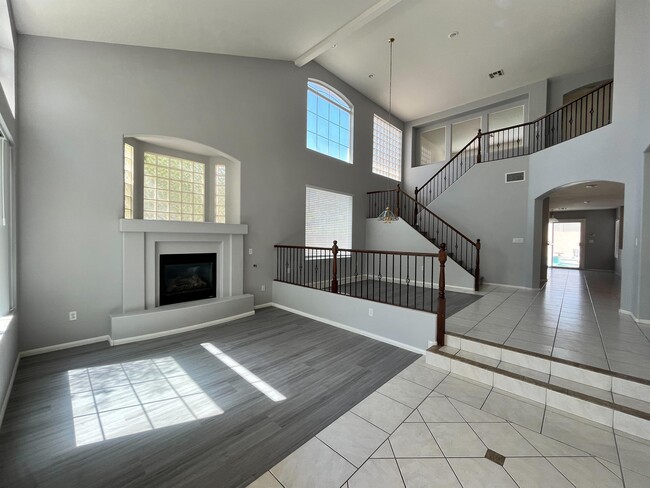 Building Photo - 653 Orbiter Ln