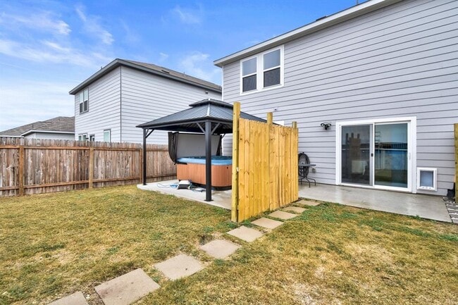 Building Photo - 414 Plateau St