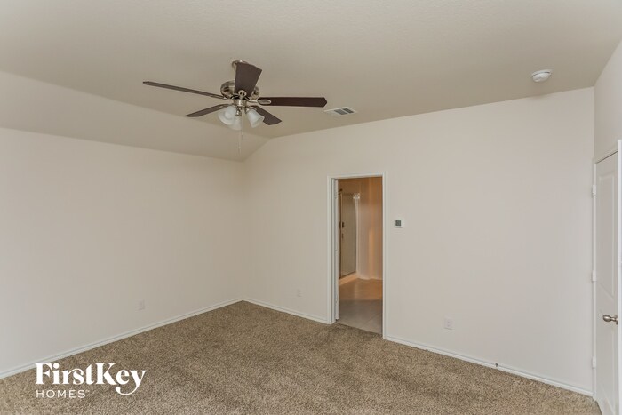 Building Photo - 2481 Conklin Dr