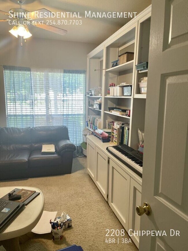 Building Photo - 2208 Chippewa Dr