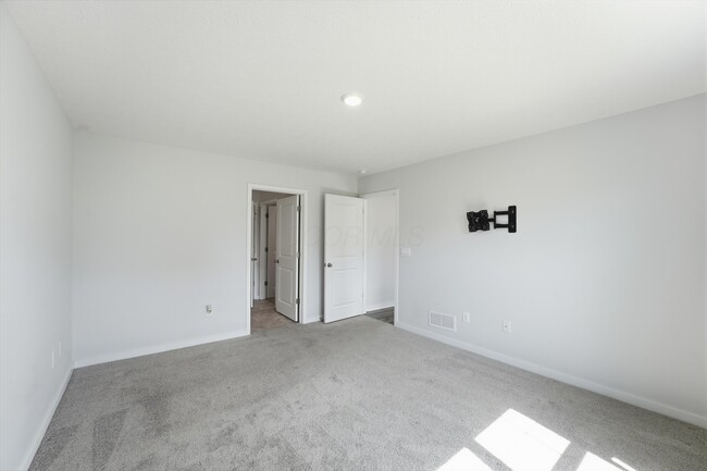 Building Photo - 3040 Wyntree Dr