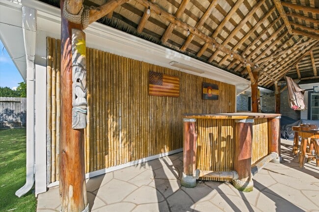 Building Photo - 4704 Broadmoor Dr