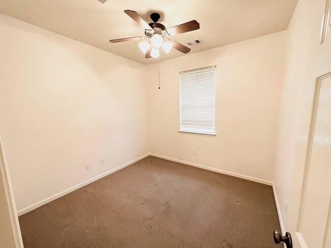 Building Photo - 11907 Golden Lodge Ln