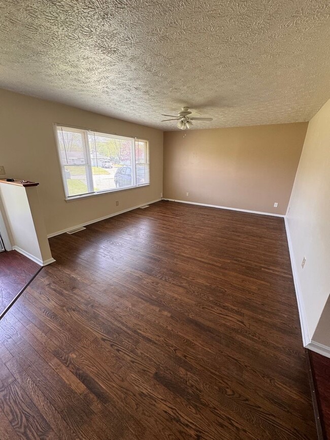 Building Photo - 2806 Bainbridge Ave