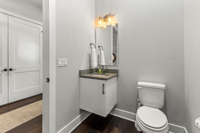 Building Photo - 1224 2nd Ave S